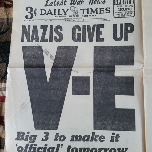 Historical reissued front page news from Chicago-Sun Times newspaper. - Picture 7 of 16